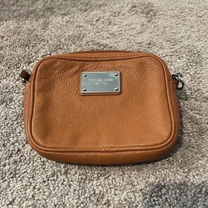 Michael kors crossbody - cognac